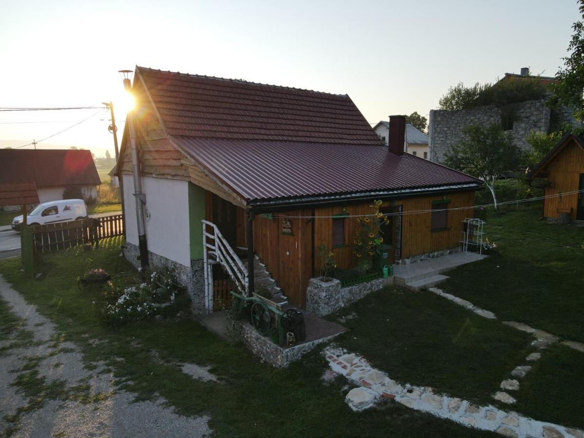 Apartament Ivona - Kuca Za Odmor Perusic - Stara Lika Zewnętrze zdjęcie