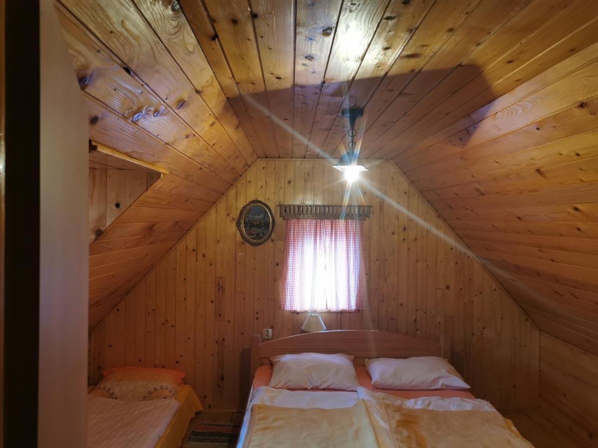 Apartament Ivona - Kuca Za Odmor Perusic - Stara Lika Zewnętrze zdjęcie