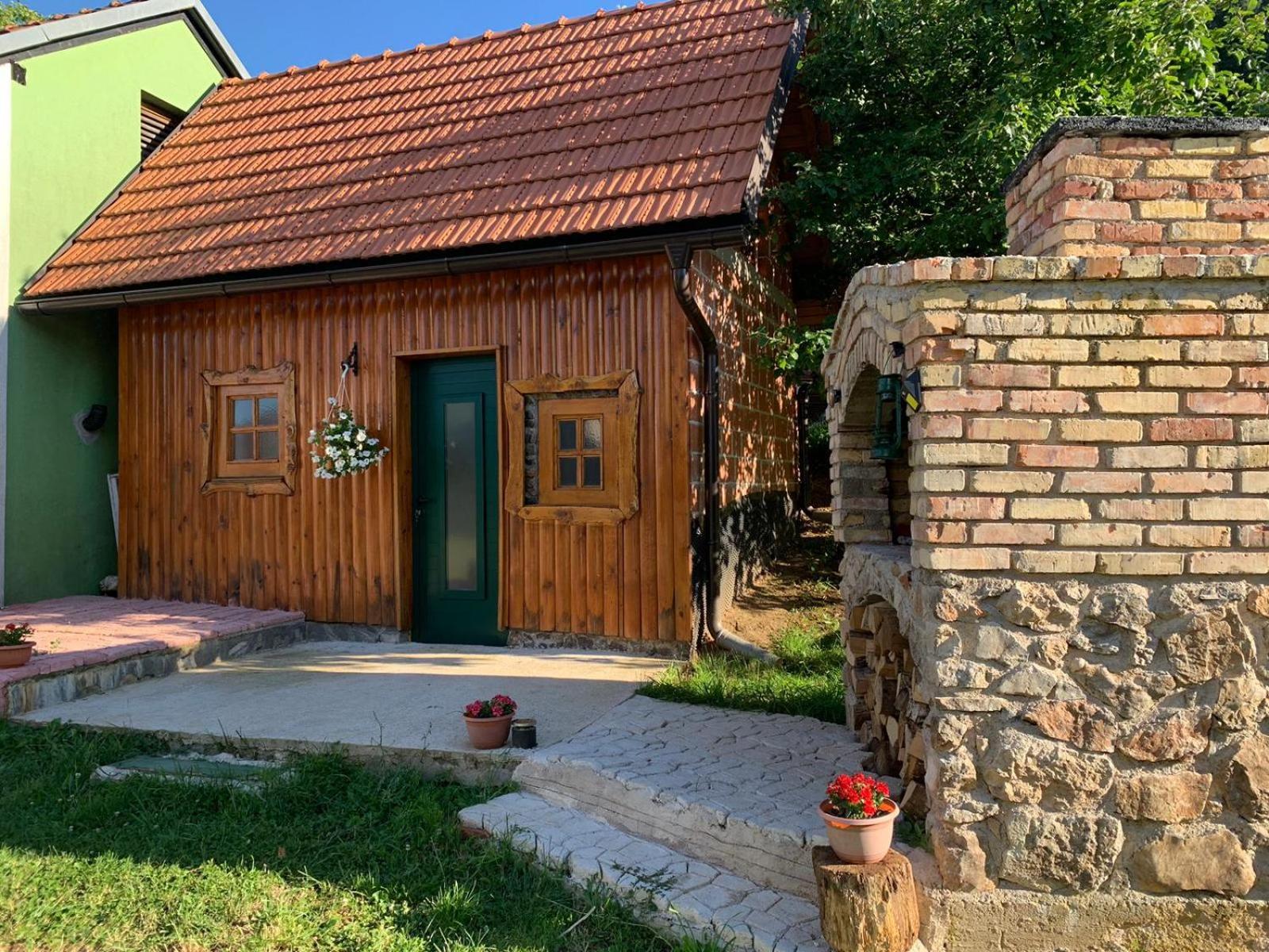 Apartament Ivona - Kuca Za Odmor Perusic - Stara Lika Zewnętrze zdjęcie